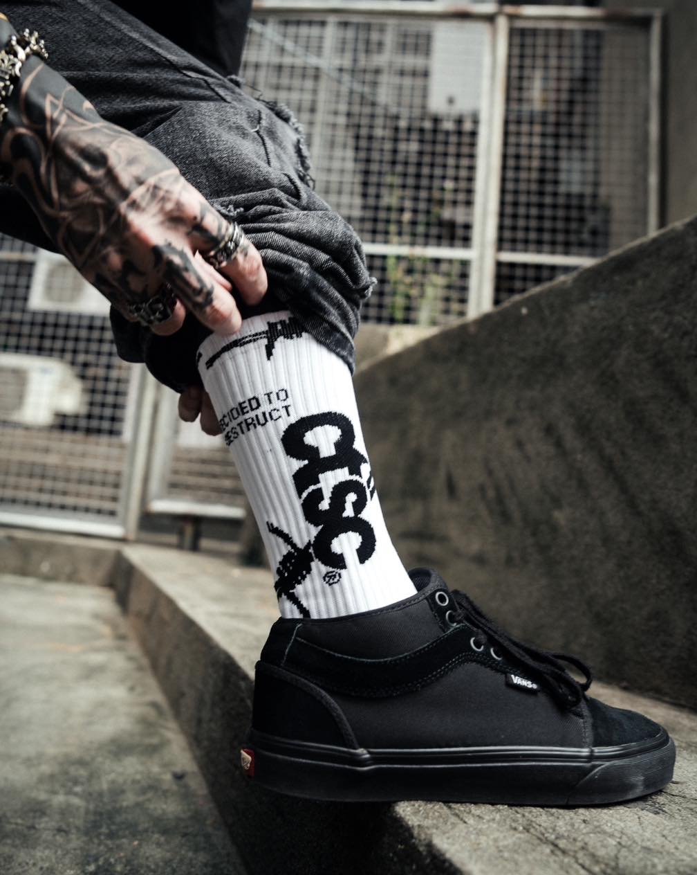 DISRUPT CREW SOCKS